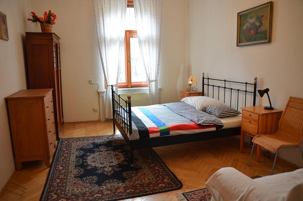 Apartments Vezenska Прага Стая снимка
