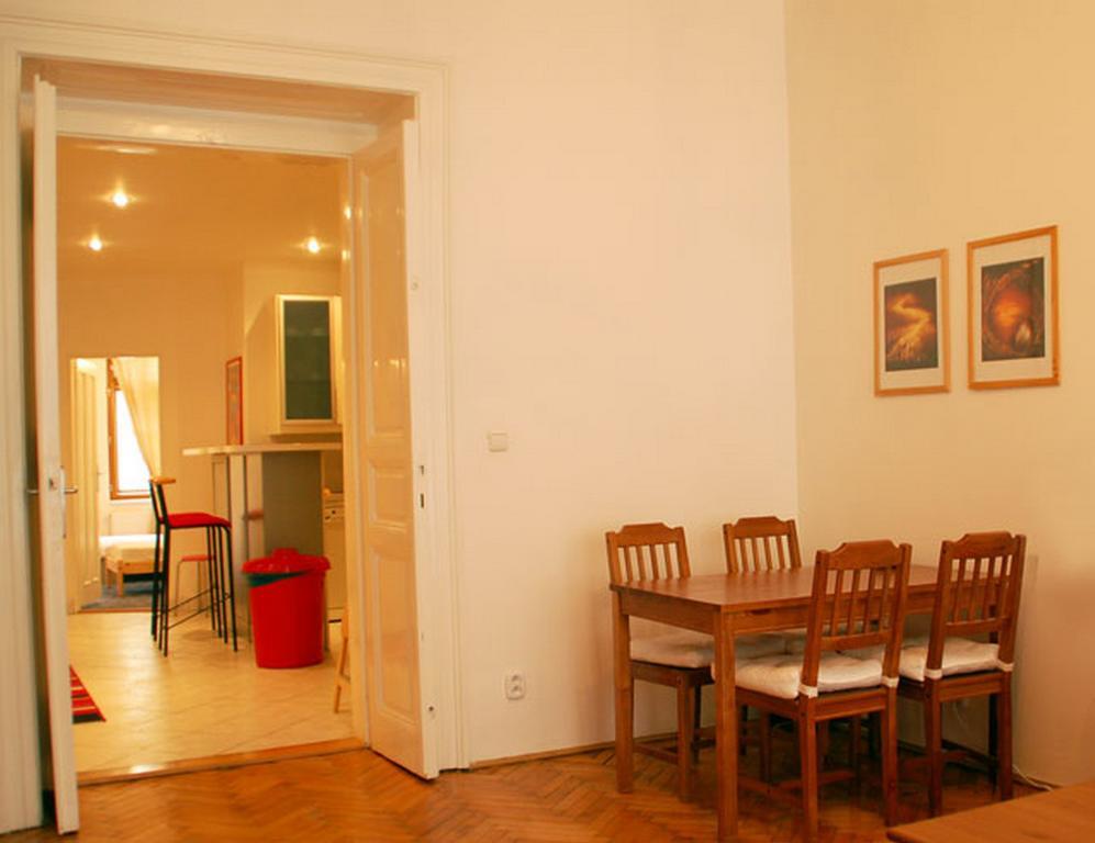 Apartments Vezenska Прага Стая снимка