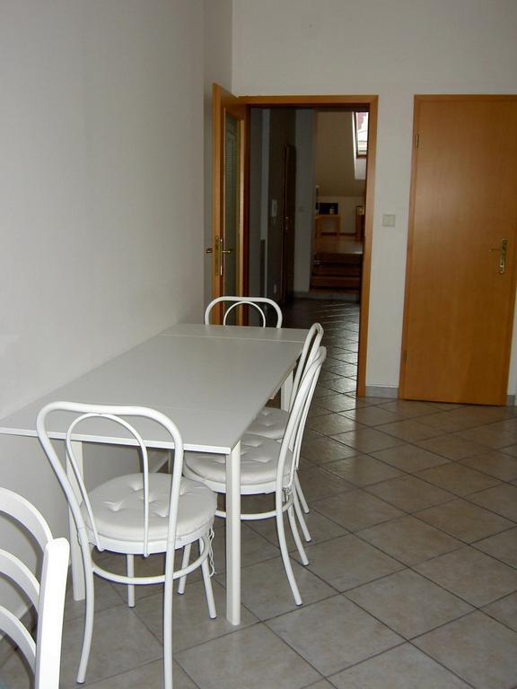 Apartments Vezenska Прага Стая снимка
