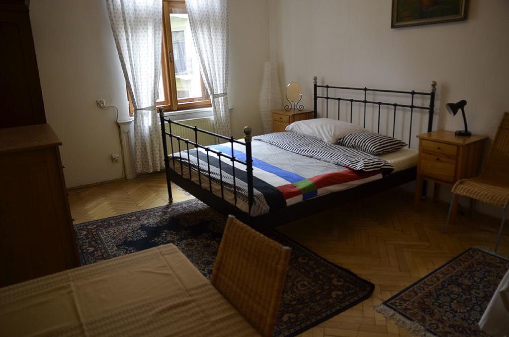 Apartments Vezenska Прага Екстериор снимка